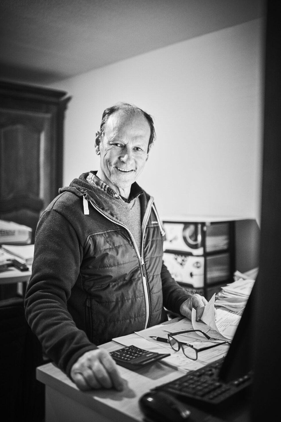A member of the Paul Laurent team at work